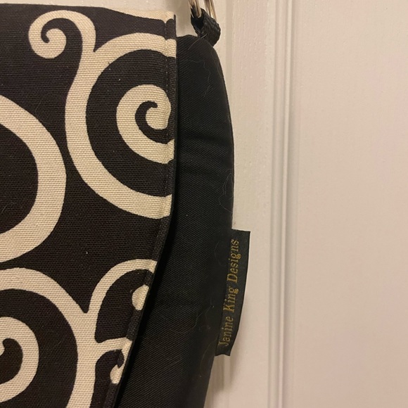 Janine King Designs cross body black and white canvas camera bag or purse - Picture 8 of 16